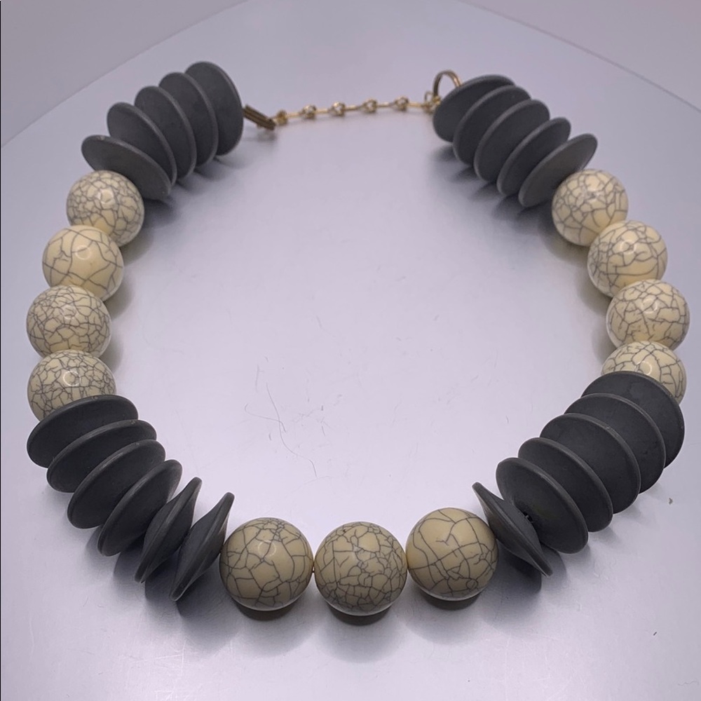 Vintage Chunky Gray and Cream Beaded Necklace 16” Gold Tone Hook Clasp